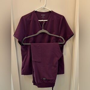 Jaanuu Rich violet Scrub Set size large